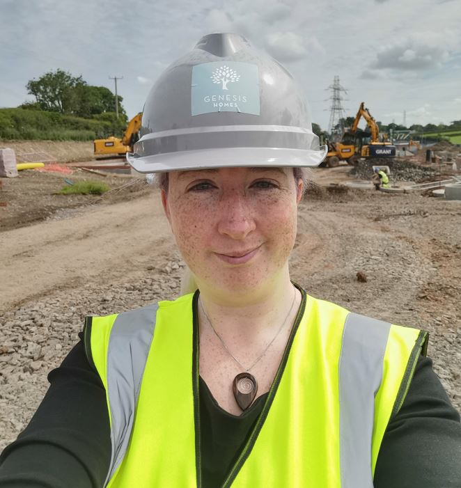 Quantity surveyor proving there should be no barriers for women in construction