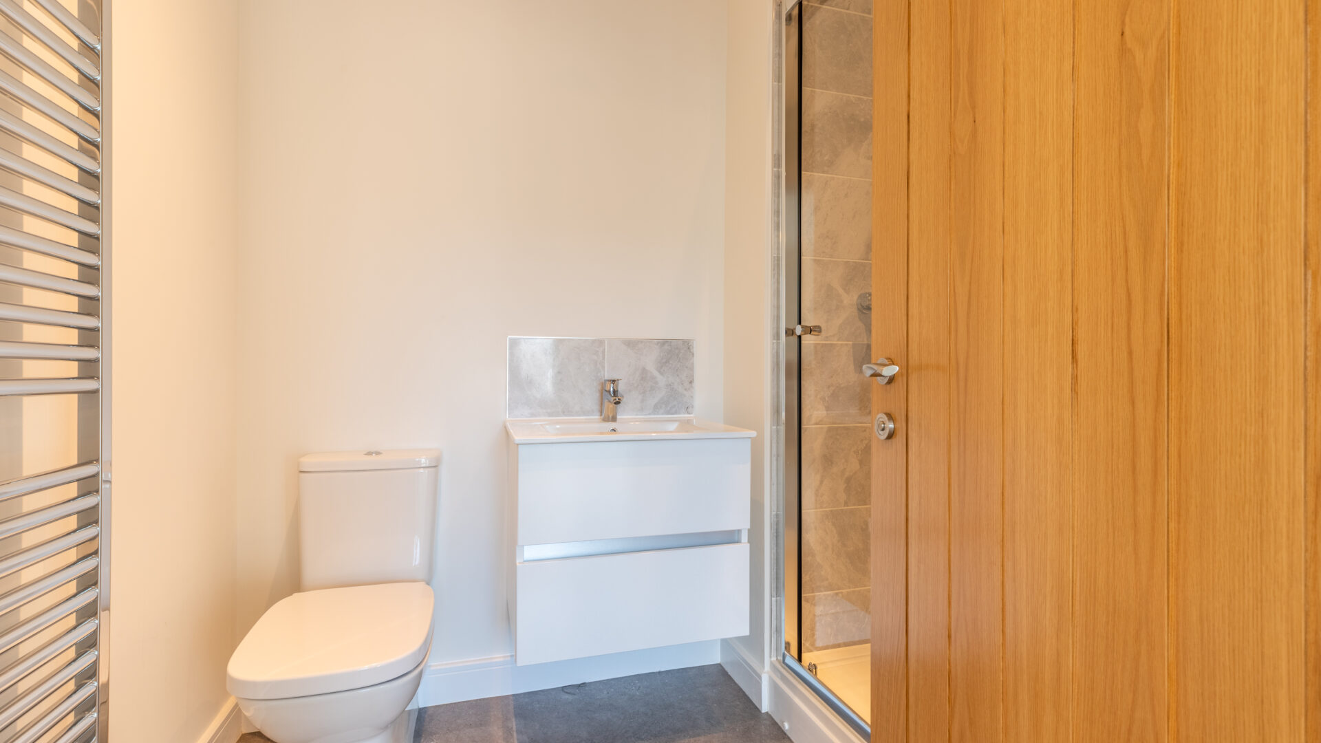 The en-suite bathroom in The Lindale, new build home at Meadow Rigg in Kendal - Genesis Homes