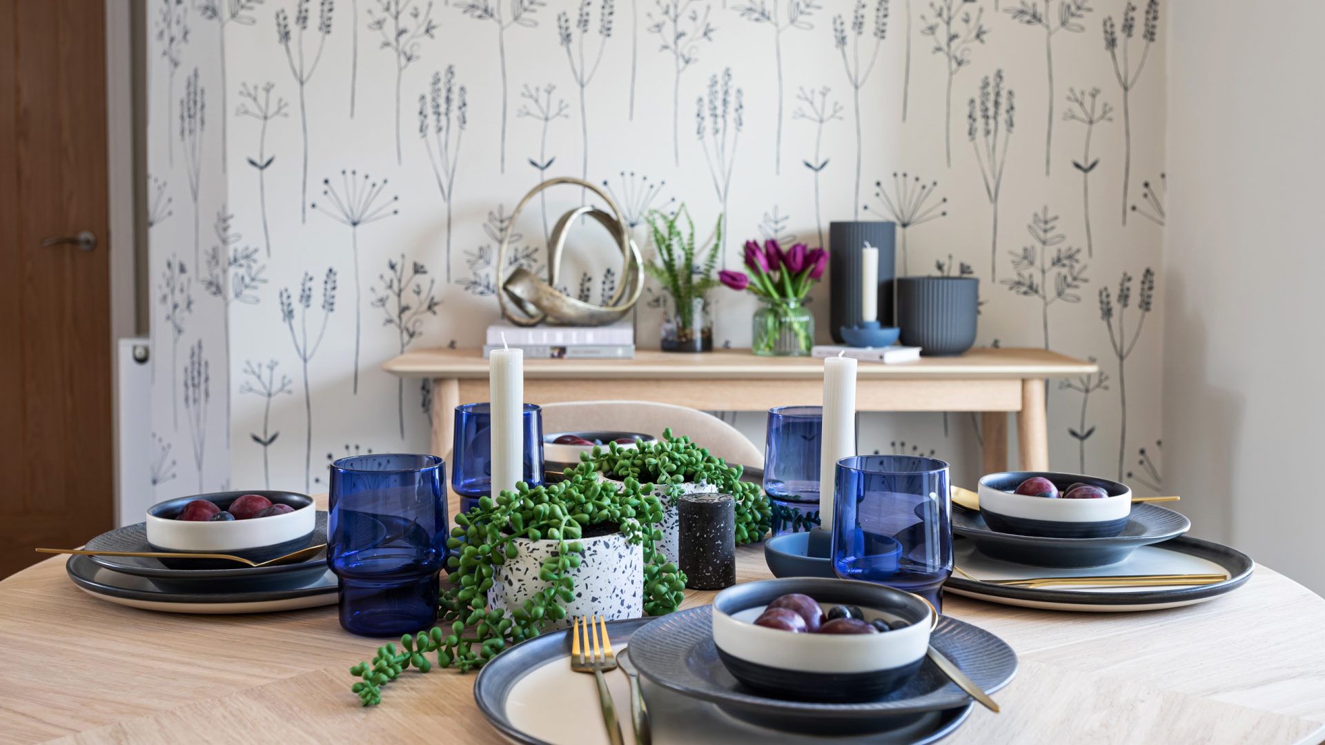 Dining area in a Genesis home