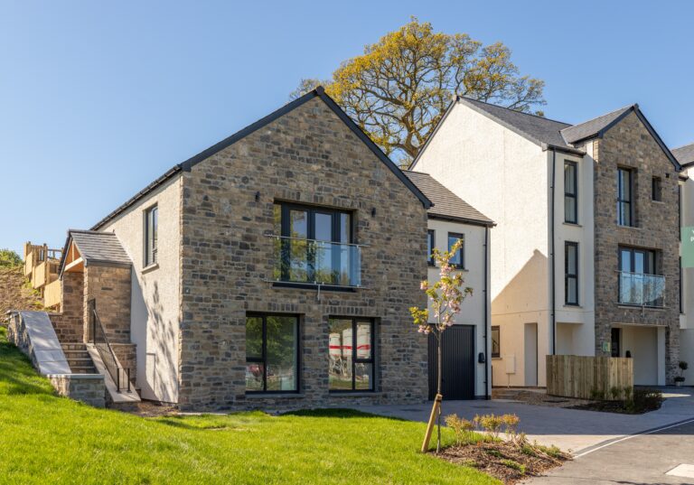 Plot 1 – The Dalton